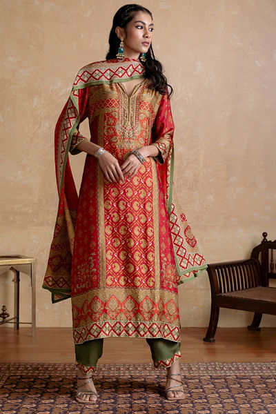 Red printed kurta set