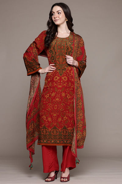 Red floral printed kurta set
