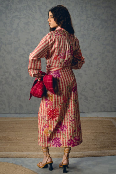 Paulmi & Harsh Pink floral and gingham printed skirt set PAULAPR26D243138