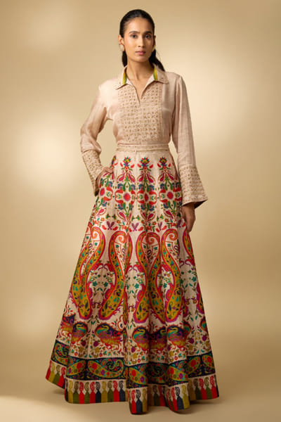 Shraddha Rambhia Beige paisley print skirt set SHRAMAY26D244865