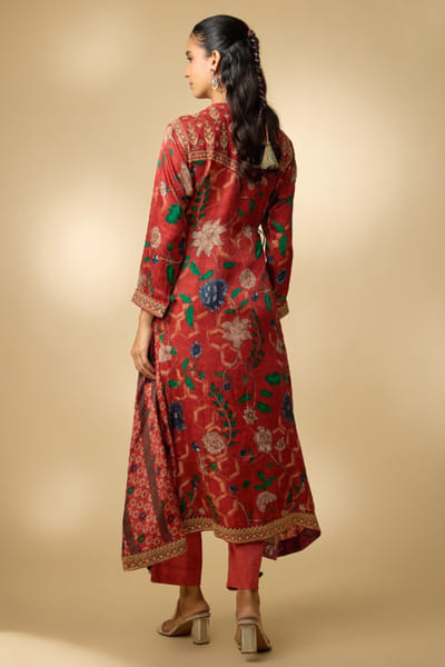 Shraddha Rambhia Red dori embroidered floral print kurta set SHRAMAY26D244834