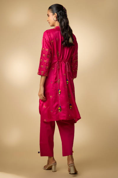 Shraddha Rambhia Rani pink resham embroidered kurta set SHRAMAY26D244838
