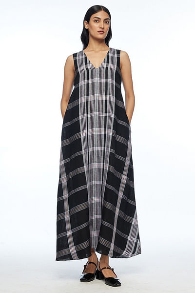 Black checkered sleeveless dress