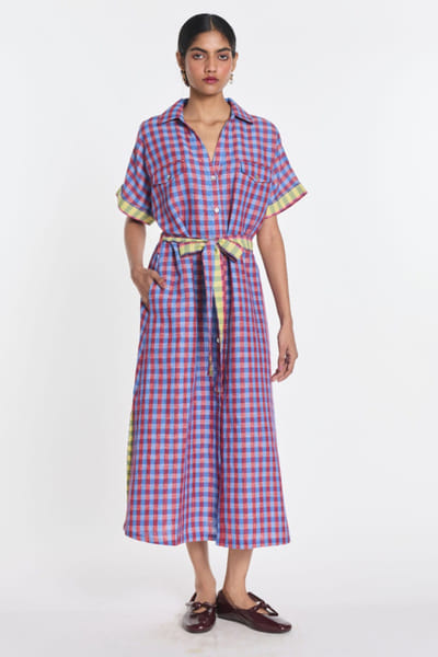 Mauve checkered and belted midi shirt dress