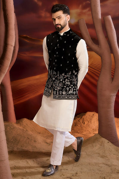Black flora-fauna embroidered jacket