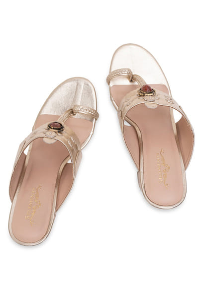 5 Elements by Radhika Gupta Gold embellished kolhapuri heels 5ELEJUN26D147436