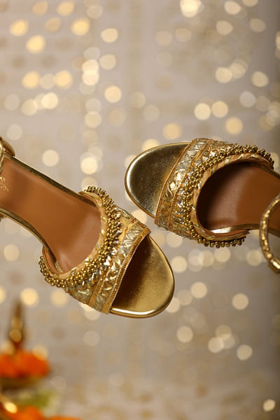 Gold floral gota embroidered ghungroo heels