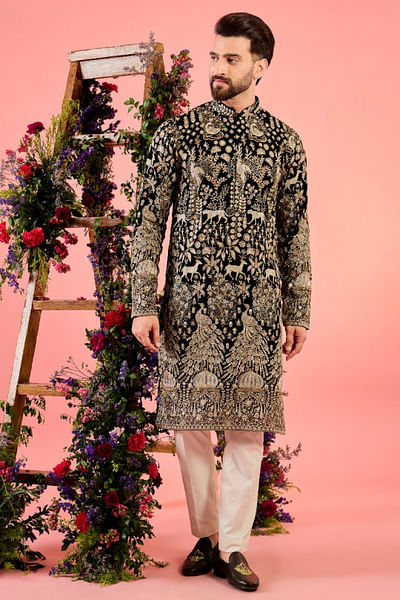 Black flora and fauna zari embroidered kurta