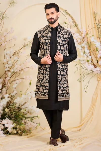 Kasbah Black zari embroidered open jacket KASBJUL26D150119