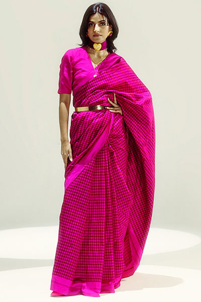Rani pink houndstooth handwoven sari set