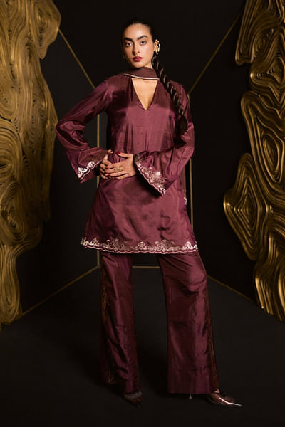 Maroon baroque kadhwa banarasi kurta set