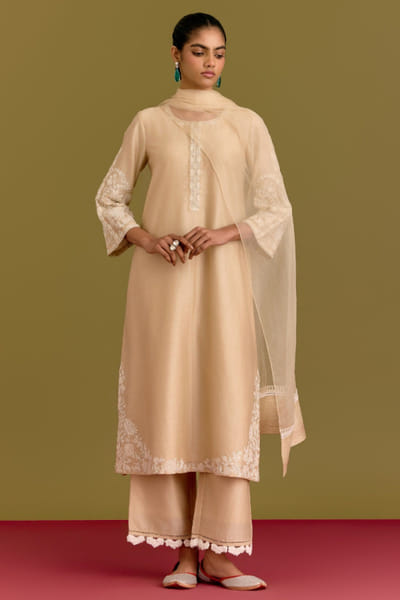 Devnaagri Beige dori embroidered kurta set DEVNJUN26D246659