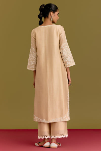 Devnaagri Beige dori embroidered kurta set DEVNJUN26D246659