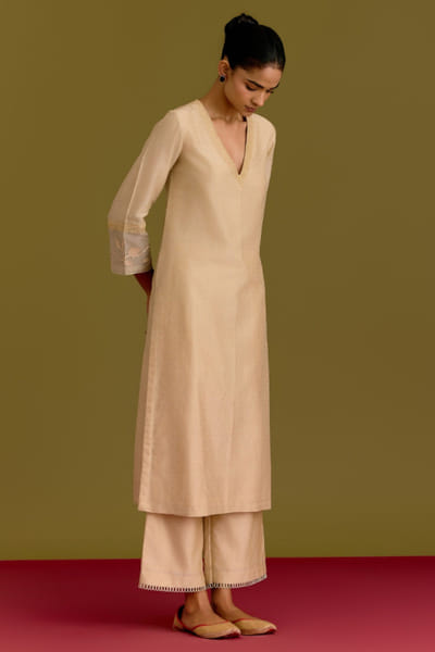 Devnaagri Beige block print embroidered kurta set DEVNJUN26D146064