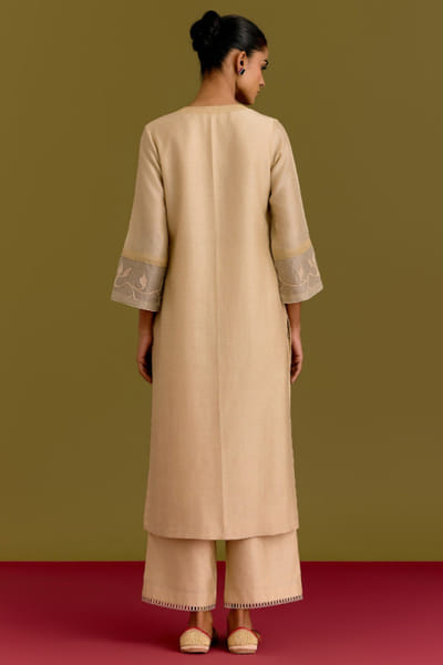 Devnaagri Beige block print embroidered kurta set DEVNJUN26D146064