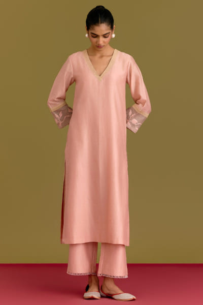 Devnaagri Pink block print embroidered kurta set DEVNJUN26D146065
