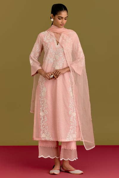 Devnaagri Pink dori embroidered kurta set DEVNJUN26D246660
