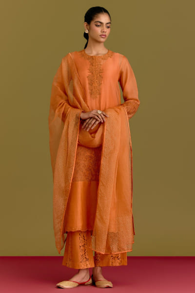 Devnaagri Orange dori embroidered kurta set DEVNJUN26D246662