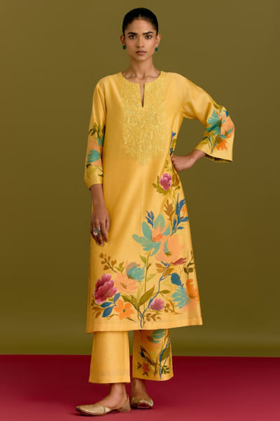 Devnaagri Yellow hand painted and embroidered kurta set DEVNJUN26D146069