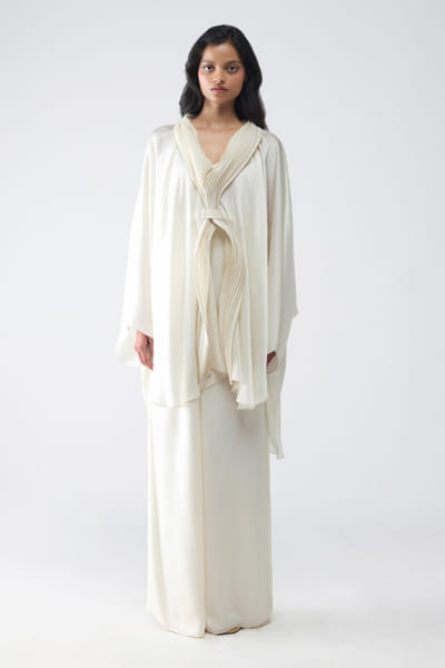 Pearl white pleated cape set