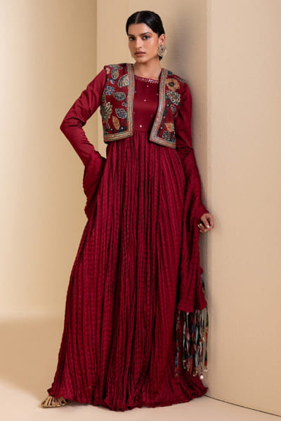AAMRA BY LAVANYA Maroon crushed kalamkari jacket anarkali set AAMRJUN26D147263