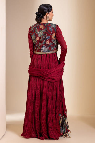 AAMRA BY LAVANYA Maroon crushed kalamkari jacket anarkali set AAMRJUN26D147263
