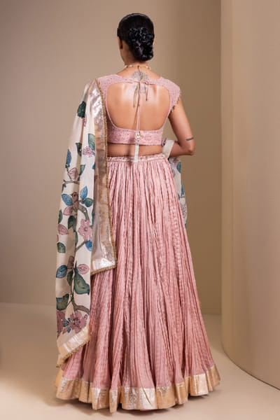 AAMRA BY LAVANYA Pastel pink embroidered kalamkari lehenga set AAMRJUN26D147261