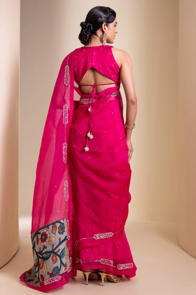 AAMRA BY LAVANYA Hot pink embroidered kalamkari sari set AAMRJUN26D147270