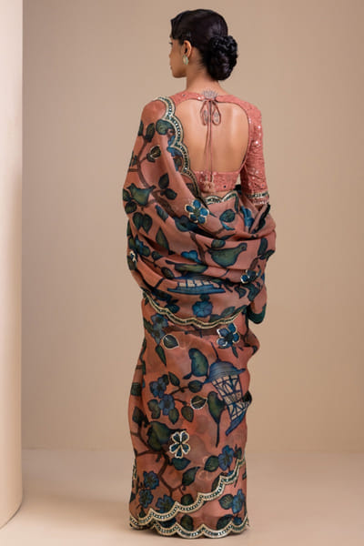 AAMRA BY LAVANYA Sandrose pink kalamkari embroidered sari set AAMRJUN26D147274