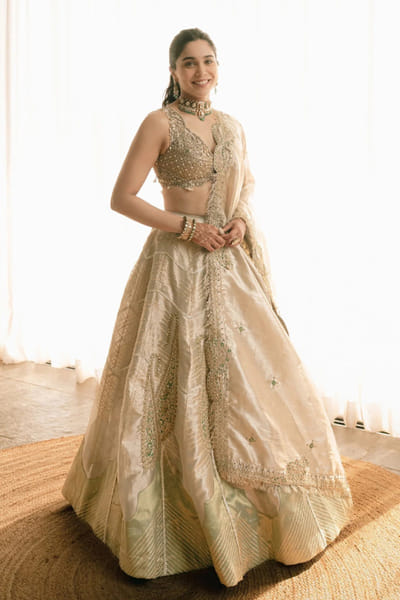 Aditi Gupta Pearl gold paisley embroidered lehenga set ADINOV24D201