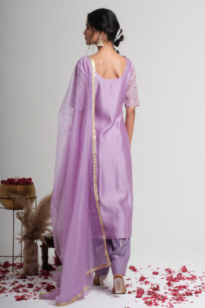 Muditaa By Urmila Lavender embroidered kurta set MUDAUG25D134138