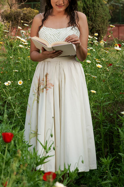 White cotton skirt