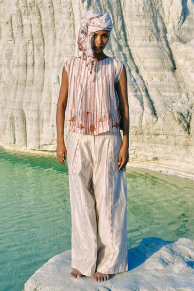 Ivory screen-printed and box pleated top