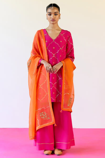Amisha Kothari Hot pink-orange embroidered kurta sharara set AMIJAN26D136191