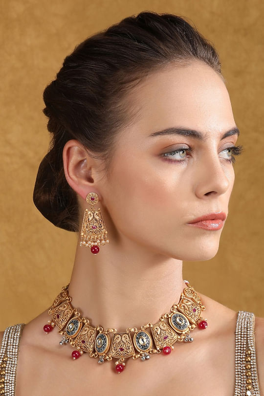 Auraa Trends