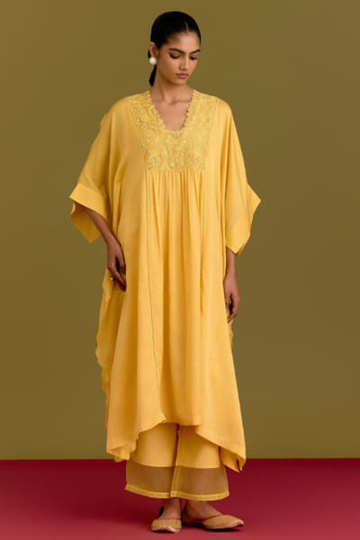 Devnaagri Yellow dori embroidered kurta set DEVNJUN26D146071