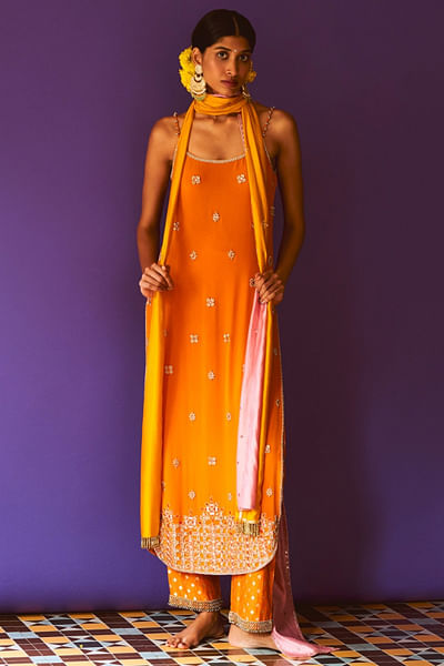 Amber thread and bead embellished kurta set