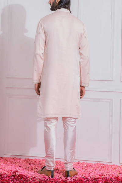 Ankit V Kapoor Powder pink embroidered kurta set AKVAVKKUPHW020
