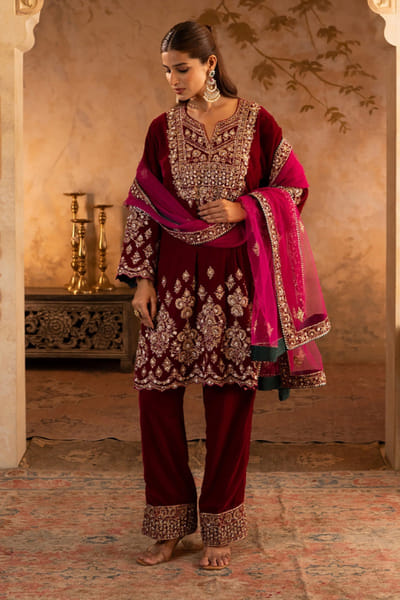 Angad Singh Rani pink embroidered velvet kurta set ANGAJUL26D148931