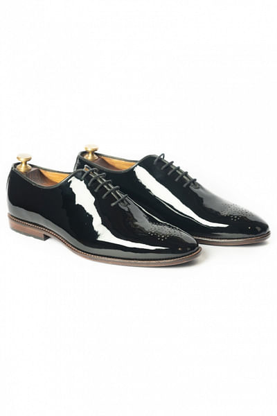 Black patent leather oxfords