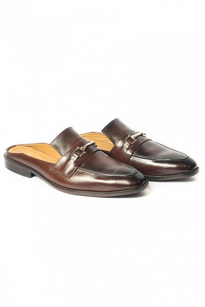 Burnt brown leather mules