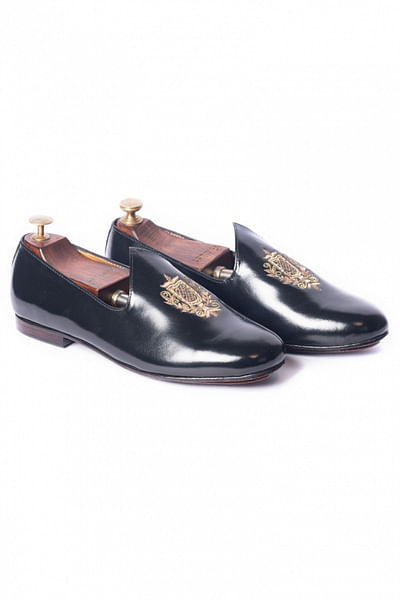 Black leather jutti shoes