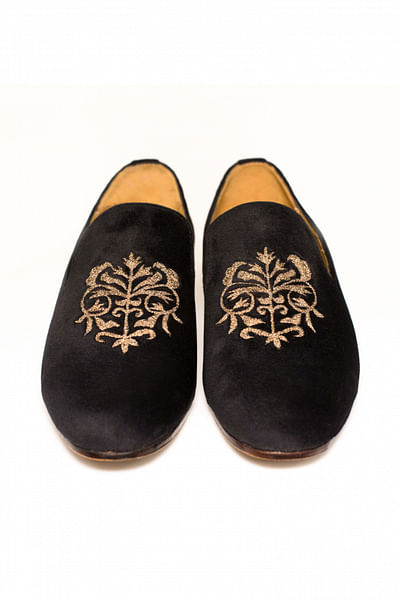 Black velvet embellished loafer