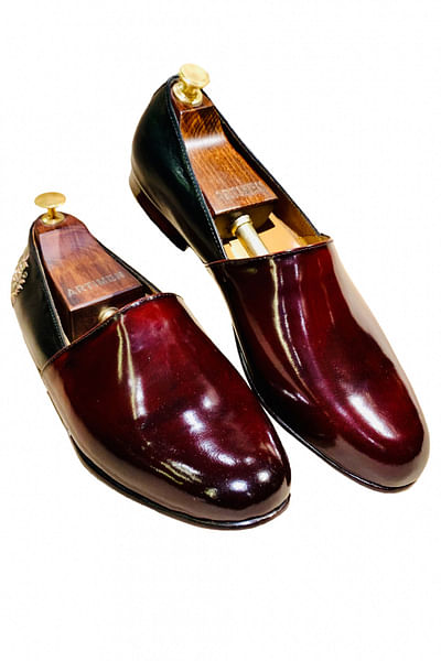 Cherry and black mespad shoes