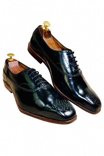 Black sleek derby shoes