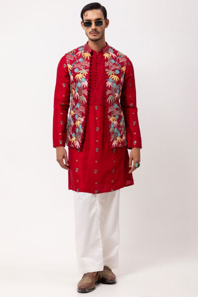 Fiery red embroidered jacket set