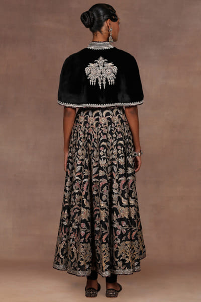 JJ Valaya Black embroidered anarkali set JJVDEC25D3106