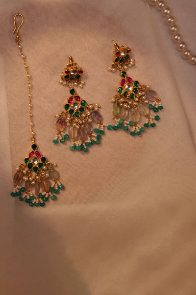Multicolour kundan embellished necklace set