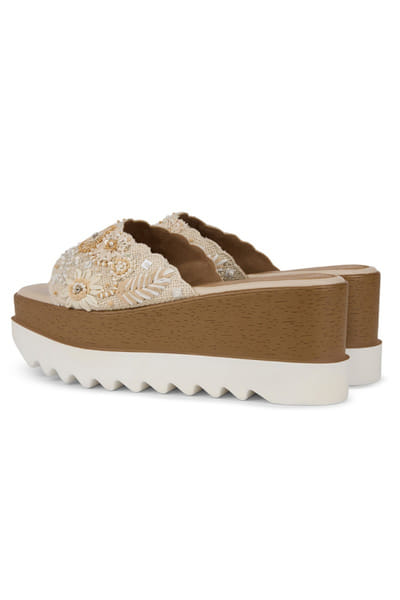 Anaar Beige floral embroidered wedges ANAAJUN26D146893