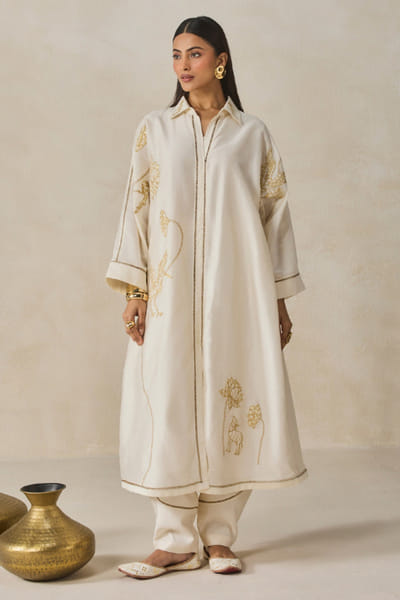Nitika Gujral Ivory bird and floral applique kurta set NITIJUN26D146434